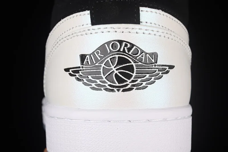 All categories Air Jordan Jordan series basketball shoes Air Jordan 1 Low Air Jordan 1 AJ1 Joe 1 black and white laser low-top retro cultural basketball shoes DH6931-001